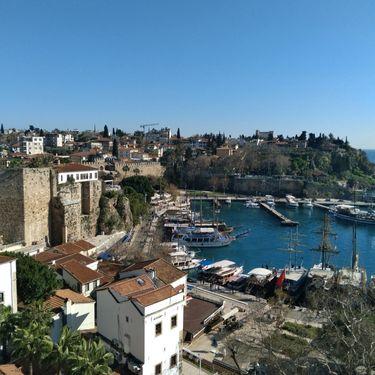 5★ Arts Hotel Istanbul – Modern Luxury in the Heart of the City