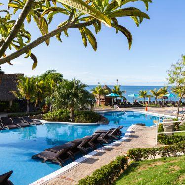 Meet Holiday Hotel Phuket – Family Fun & Poolside Relaxation